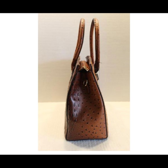 Brown Ostrich & Croc Print Handbag + Clutch🌹 - Picture 4 of 4